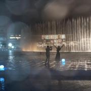 Dubai fountain boardwalk